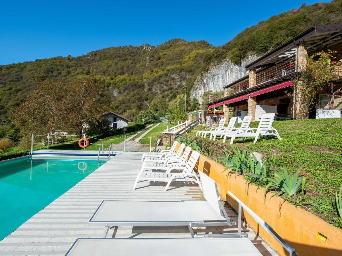 הוילה מארונה Beautiful Chalet With Swimming Pool In Lombardy מראה חיצוני תמונה