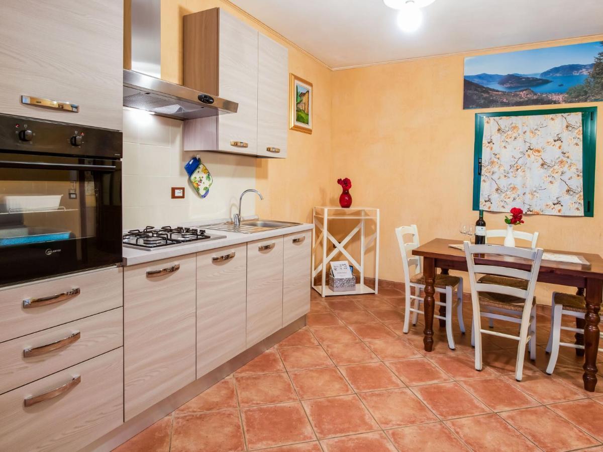 הוילה מארונה Beautiful Chalet With Swimming Pool In Lombardy מראה חיצוני תמונה