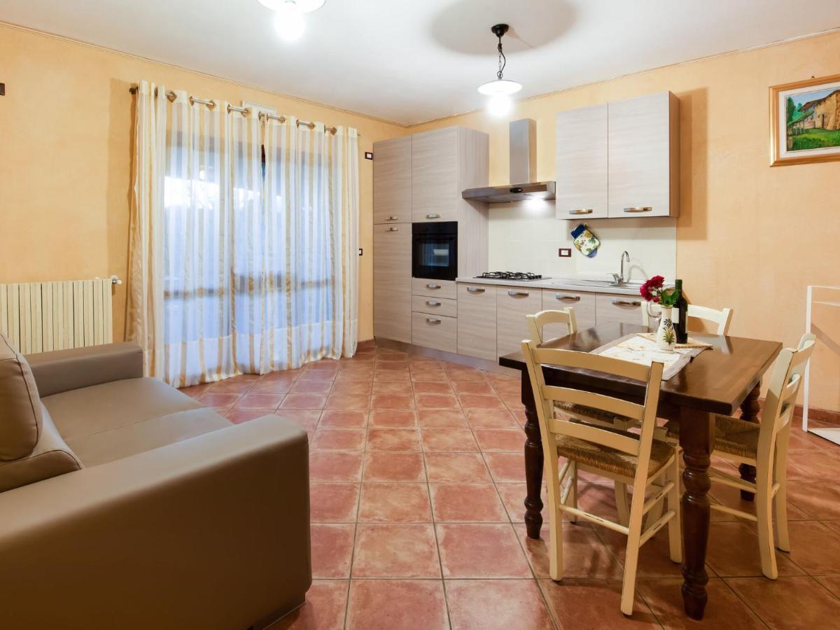 הוילה מארונה Beautiful Chalet With Swimming Pool In Lombardy מראה חיצוני תמונה