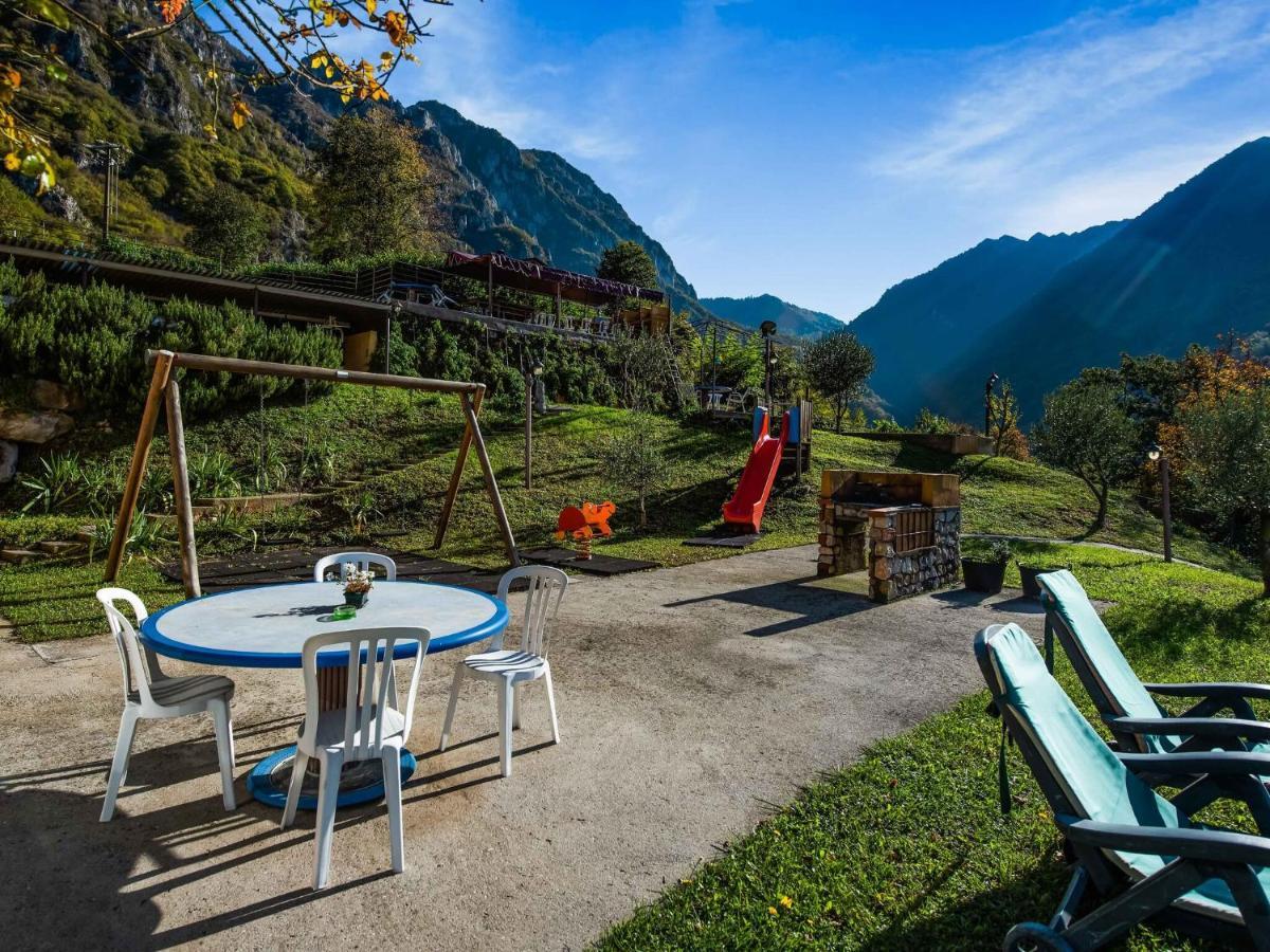 הוילה מארונה Beautiful Chalet With Swimming Pool In Lombardy מראה חיצוני תמונה