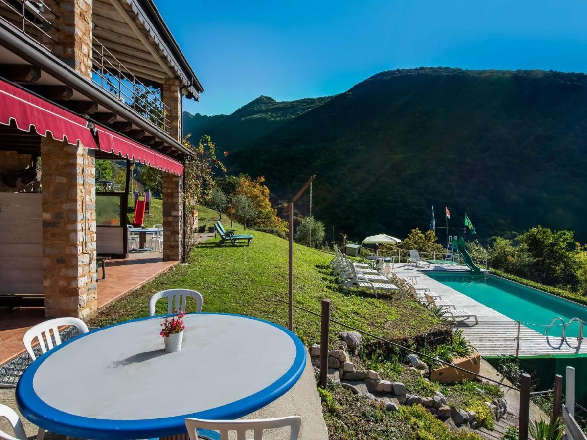הוילה מארונה Beautiful Chalet With Swimming Pool In Lombardy מראה חיצוני תמונה
